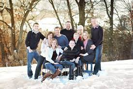Pin By Christin Duncan On Photography Family Plus Extended Winter Family Pictures Extended Family Photos Winter Family Photography
