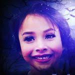 Isabelle Redmond's Instagram, Twitter & Facebook