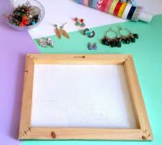 Nombre par page présentoir boucles d'oreilles branches de feuilles. Diy Presentoir A Boucles D Oreilles Les Ateliers De Laurene Ateliers Creatifs Paris Ateliers Diy Kits Diy