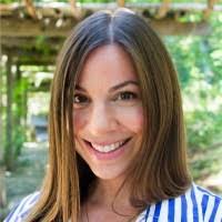 Marilyn Hooker's Instagram, Twitter & Facebook