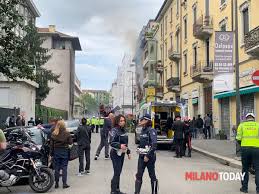 Incendio via Pier Lombardo (foto Guarino)
