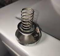 Botão da descarga do vaso quebrado : r/DIYUK
