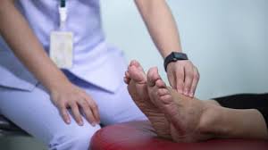 Urut hilangkan kebas sakit tapak kaki. Kaki Selalu Rasa Kebas Awas Anda Mungkin Hidap Kencing Manis 5 Penyakit Ini