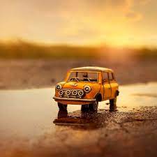 Edit foto secara online, cepat dan mudah, tanpa pendaftaran. I Create Atmospheric Miniature Car Scenes That Remind Me Of My Childhood Miniature Cars Miniature Photography Miniatures