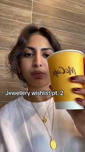 A little delulu since my flight is delayed… #jewellerylover #jewellery  #airportdelays #fypシ #greenscreen