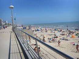 Saint Jean De Monts Vendee Pour Profiter Des Plages Vendeennes Rien De Mieux Que De Faire Construire En Vendee Htt Saint Jean De Monts Vendee France Vendee