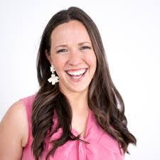 Julia Simonini's Instagram, Twitter & Facebook