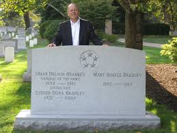 I See Dead People: Omar Bradley