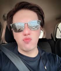 Kenneth Carl De Leon (@iamkennethcarl) • Instagram photos and videos