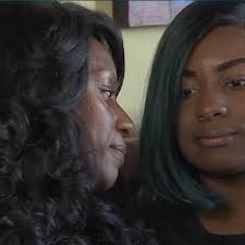 US school reverses decision to stop cancer patient student wearing her wig 