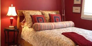 صور غرف نوم حمراء ديكورات غرف نوم باللون الأحمر ميكساتك decor home decor furniture