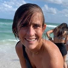 Danielle Sylvester's Instagram, Twitter & Facebook