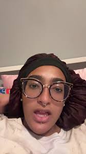 Sydney Edelstein Show Review