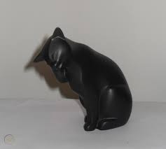 Nous proposons des milliers de produits dans toutes les catégories de vente, afin de satisfaire toutes vos envies. Coalport Collectables Black Cat Sprucing Up Ornament 271238209