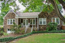 804 Highland Ave Fayetteville Ar 72701 Mls 1059187 Movoto Com Family House Renting A House House Styles