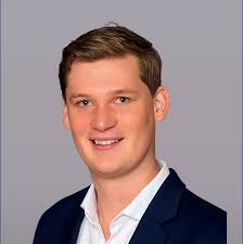 Gardner Standart, CFA