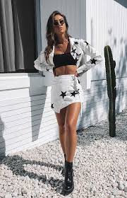 Shop the latest fashion forward styles in women's ravewear and festival fashion. 50 Cute Festival Outfits You Ll Want To Recreate This Year