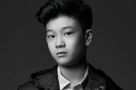 Ethan Han's Instagram, Twitter & Facebook