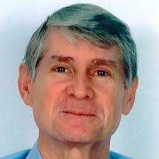 jacques lajuncomme-hirigoyen, le président de la Fédération Française de  Surf, a porté la flamme olympique à Biarritz. C'était un moment fort pour  cet homme engagé, défenseur de l'équité et du sport… |