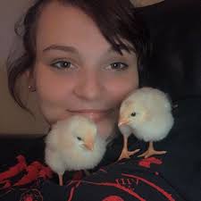 Isabella Newcomb (@lilsunshine_05)