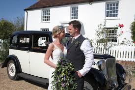 The robing of the bride shows a dense coalescence of iconographical, technical and alchemical references testifying 5 to breton's definition of surreality as the 'relation in which all notions are merged together' , notions of 'chance, 6 illusion, the fantastic', 'religion, magic, intoxications and of all life that is lowly'. The Robing Room Facebook