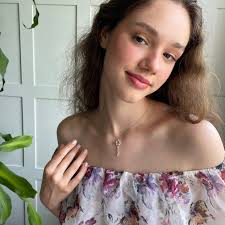 Dainty Rhinestone Necklace