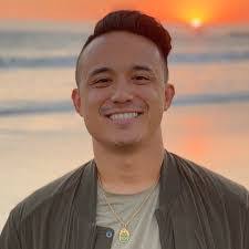 Daniel Ayling's Instagram, Twitter & Facebook