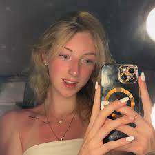 Allie Schell in people