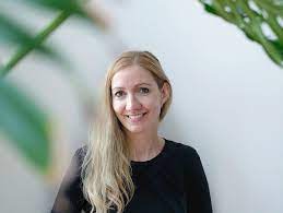 Ihre motivation dabei sei nicht, die politik zu beeinflussen. Sandra Ciesek Uber Corona Massnahmen Ein Gutes Beispiel Ist Danemark Der Spiegel