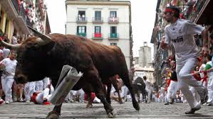 Los Mozos Se Lucen En El Cuarto Encierro De San Fermin Rtve Es