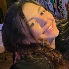 Alex Beringer's Instagram, Twitter & Facebook