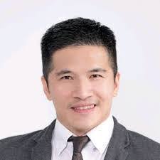 Chris Emslie's Instagram, Twitter & Facebook