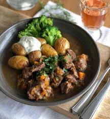 Aus Dem Crockpot Express Rehragout Nach Jamie Oliver Langsam Kocht Besser Rezept Slow Cooking Langsam Kocht Besser Rezepte