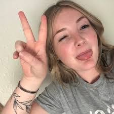 Hannah Shively's Instagram, Twitter & Facebook