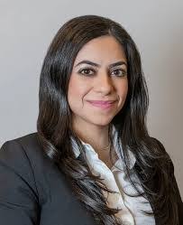 Sandra Toma's Instagram, Twitter & Facebook