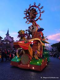 Disneyland Paris Parade Le Roi Lion Disneyland Disneyland Paris Hotel Disneyland Paris