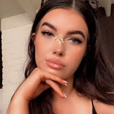 leonie palmer (leoniejanex)