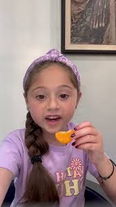 Arthur and Melissa Play and Build Playhouses for Kids