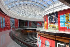 На 1 декабря 2018 года запланировано открытие первой очереди трц blockbuster mall в киеве. Novyj Rekord Kak Vyglyadit Trc Blockbuster Mall Za Mesyac Do Otkrytiya Fotoreportazh