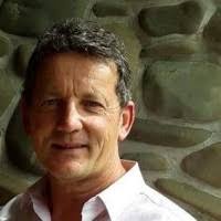 50+ perfiles de «Holton»