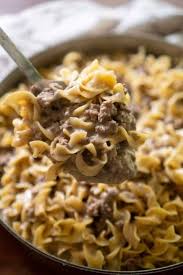 Ground Beef Stroganoff Is An Easy 20 Minute One Pan Meal Made With Cream Of Mushroom Soup It S A Family Fav Ground Beef Stroganoff Beef Stroganoff Stroganoff