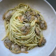 M6 On Instagram Tousencuisine Les Pates Alle Vongole De Cyril Lignac Temps De Preparation 20 Minutes Temps De Cuisson 18 Minutes Ingredients