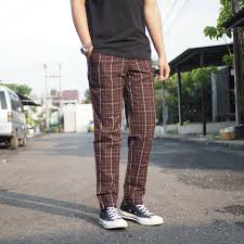 Setengah karet pinggang pada bagian belakang. Celana Kotak Kotak Kasual Celana Untuk Pria Gaya Korea Terbaru Lazada Indonesia