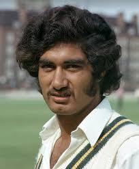 OnThisDay in 1950, fast bowler Naseer Malik was born. He bowled the first  ever over for Pakistan in @cricketworldcup 1975. In three ODIs for Pakistan  he claimed five wickets.