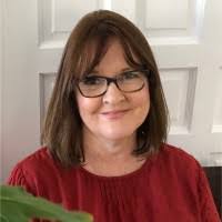 Arlene Kemp's Instagram, Twitter & Facebook