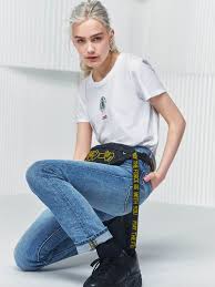 Cop A Peek At The Star Wars X Levi S Collection For 2019 Denim Fashion Levi Star Wars Graphic Tees