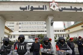 مداخلة #النائب_اسامة_العجارمة اليوم بخصوص مسيرات الجمعة الداعمة لفلسطين وما تزامن معها من عراقيل.واحتجاجه على عدم عقد المجلس جلسة خاصة بخصوص انقطاع التيار. Ù…Ø¬Ù„Ø³ Ø§Ù„Ù†ÙˆØ§Ø¨ Ø§Ù„Ø£Ø±Ø¯Ù†ÙŠ ÙŠØ¬Ù…Ø¯ Ø¹Ø¶ÙˆÙŠØ© Ø§Ù„Ù†Ø§Ø¦Ø¨ Ø£Ø³Ø§Ù…Ø© Ø§Ù„Ø¹Ø¬Ø§Ø±Ù…Ø© Rt Arabic
