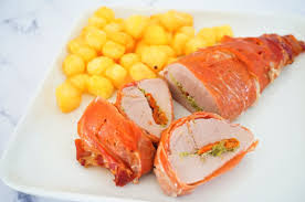 2 paprika's (geel en rood) 1 courgette. Gevulde Varkenshaas Met Serranoham Recept De Kokende Zussen