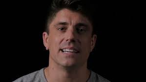 Kim Heffelfinger's Instagram, Twitter & Facebook