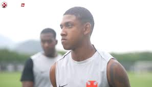 Vasco parabeniza João Victor Mutano por aniversário